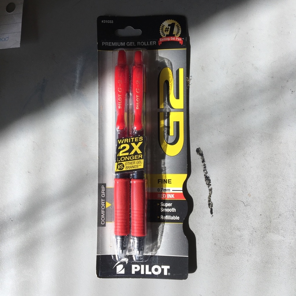 Red Pilot G-2 gel pen 2-pack